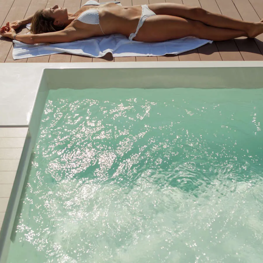 Effe 14 Waterfall mini pools and tubs Effegibi Wellness