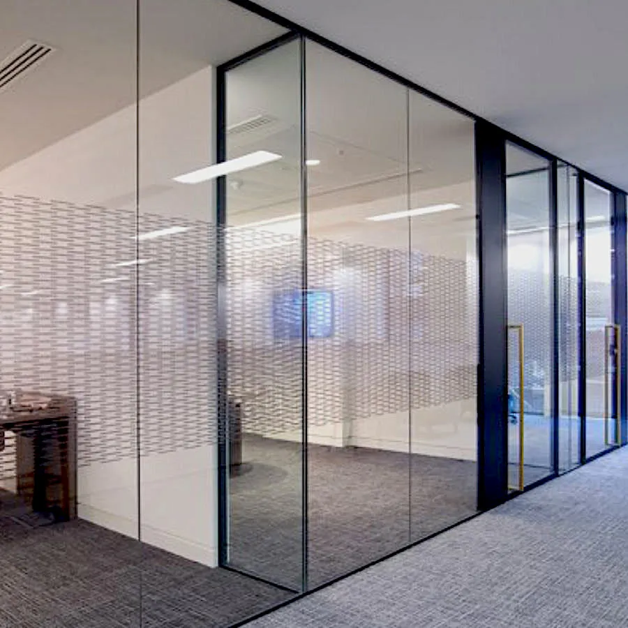 Frameless and Spider Glass Wall by Glassinum