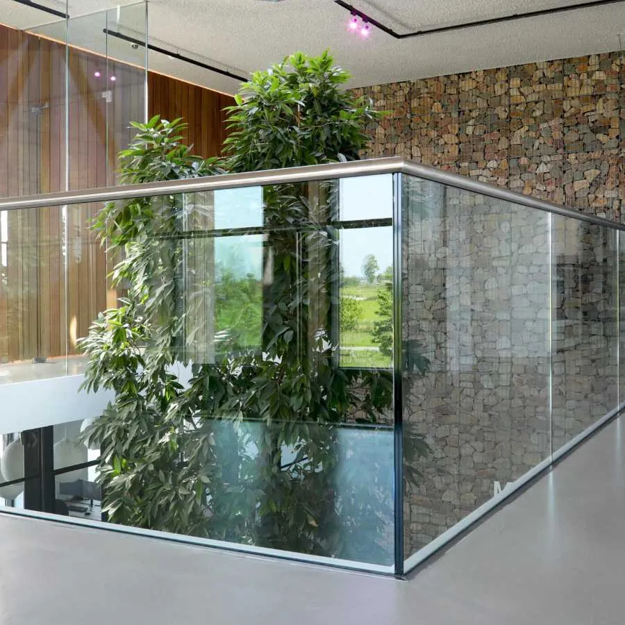 Uniq 15 Glass Balustrade by Uniq