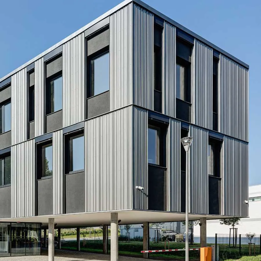 Dekmetal 15 Metal Facade by Dekmetal