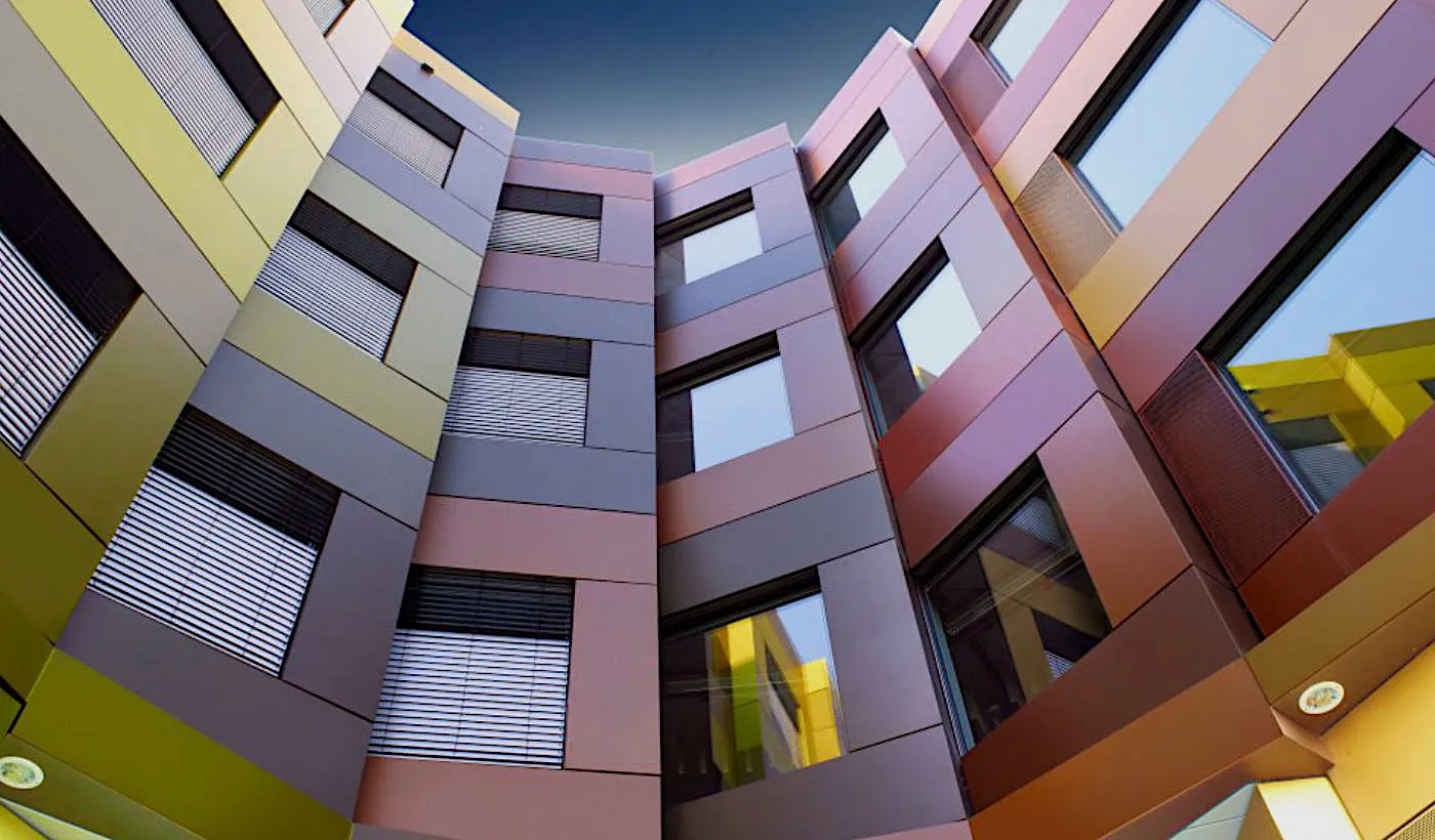 Development and production of high-quality design facades made of aluminum Ebener