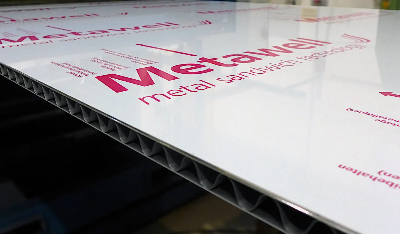 Aluminum sandwich panels for construction by Metawell