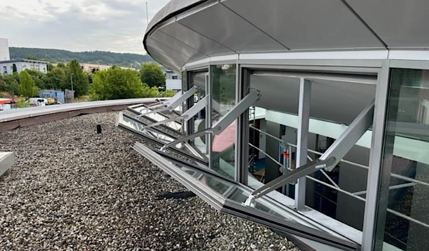 SIMON PROTEC is undisputed the pioneer in electrically driven smoke and heat exhaust ventilation (SHEV) systems